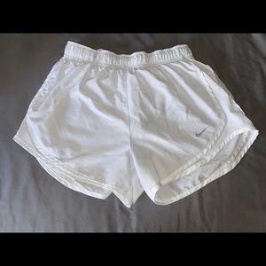 Women’s Nike shorts size small
